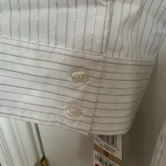 Button down shirt ~ - Picture 7 of 8